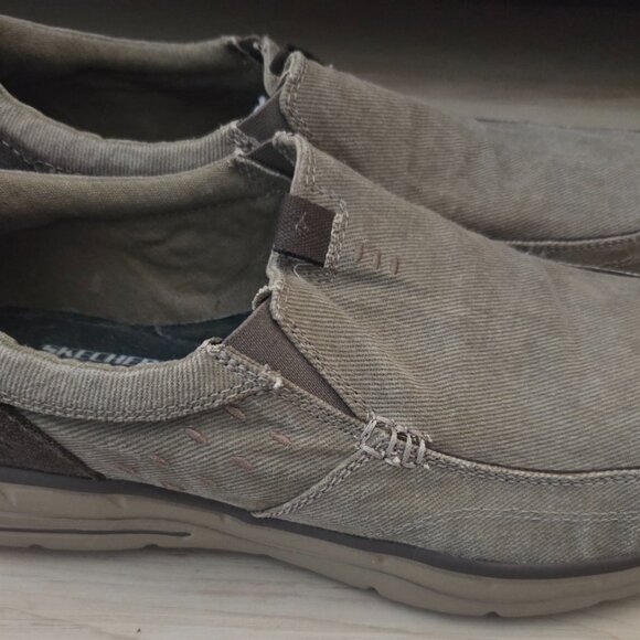 Mens Skechers Relaxed Fit Memory Foam Slip-On Shoes Loafers Khaki Size 11 - Picture 2 of 10